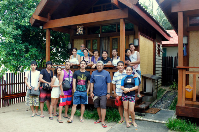 Happy guests of ePhilippines at El Nido, Palawan