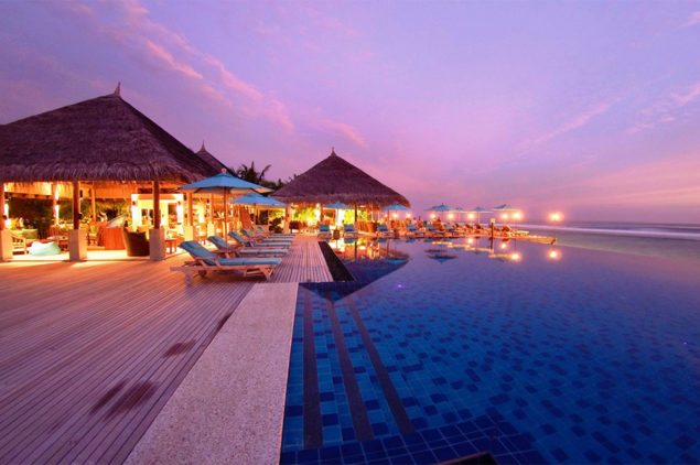 Pool and Lantawan Restaurant of Eskaya Beach Resort and Spa, Bohol