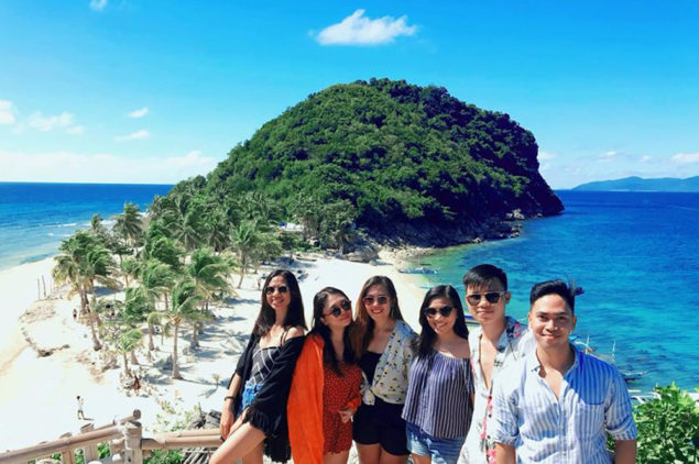 Happy guests of E-Philippines at Cabugao Gamay Island, Iloilo